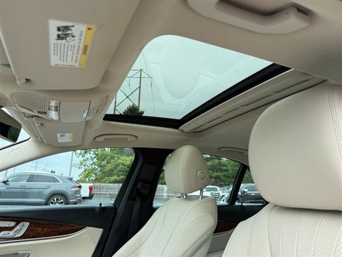 Used 2017 Mercedes-Benz E 300 4MATIC image 15
