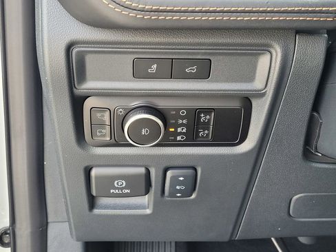 New 2024 Ford Expedition Platinum image 40