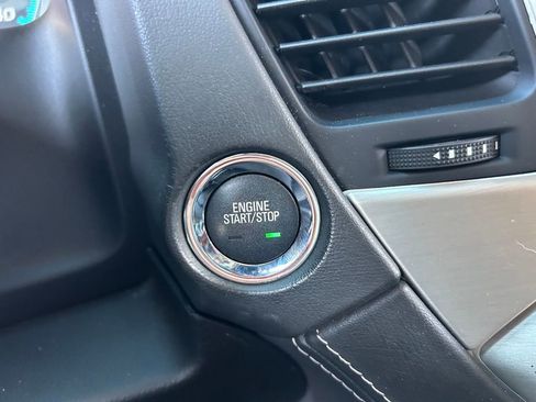 Used 2020 GMC Yukon XL Denali w/ Open Road Package image 32