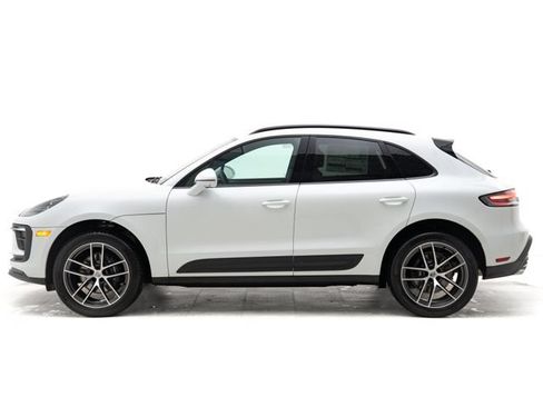Certified 2026 Porsche Macan AWD/4WD image 2