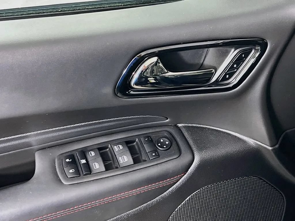 Used 2023 Dodge Durango GT AWD/4WD image 19