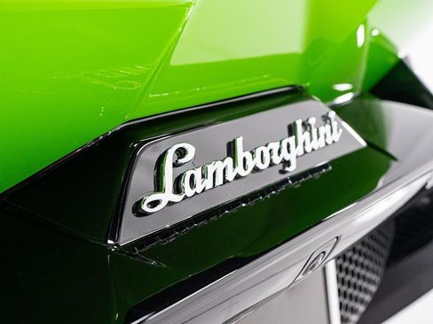 Used 2024 Lamborghini Revuelto AWD/4WD image 39
