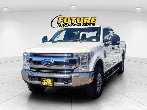 Used 2022 Ford F250 XLT AWD/4WD image 3