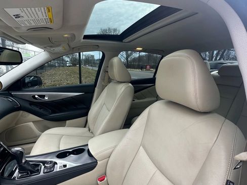 Used 2015 INFINITI Q50 Premium w/ Navigation Package image 18