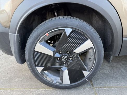 New 2026 Nissan Kicks SR w/ SR Premium Package image 9