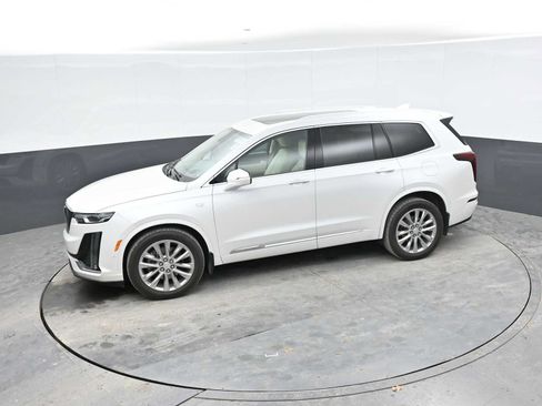 Used 2024 Cadillac XT6 Premium Luxury w/ Technology Package AWD/4WD image 29