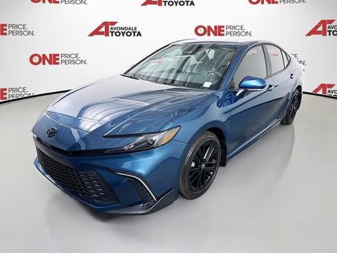 Used 2026 Toyota Camry SE w/ Convenience Package FWD image 3