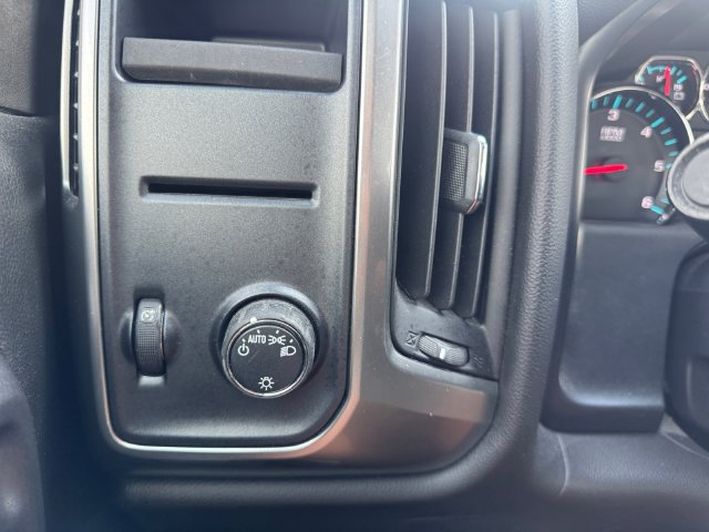 Used 2015 Chevrolet Silverado 1500 LT w/ Texas Edition, 1LT Trim RWD image 19