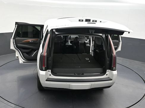 Used 2020 Cadillac Escalade 2WD image 36