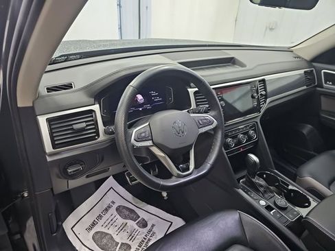 Used 2023 Volkswagen Atlas SEL Premium image 37