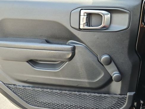 Used 2024 Jeep Wrangler Sport image 22