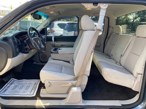 Used 2009 Chevrolet Silverado 1500 LT w/ Power Pack Plus AWD/4WD image 17