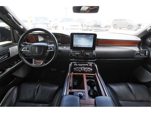 Used 2019 Lincoln Navigator Reserve w/ Cargo Package AWD/4WD image 9