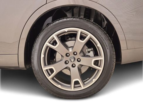 Certified 2022 Maserati Levante GT AWD/4WD image 15