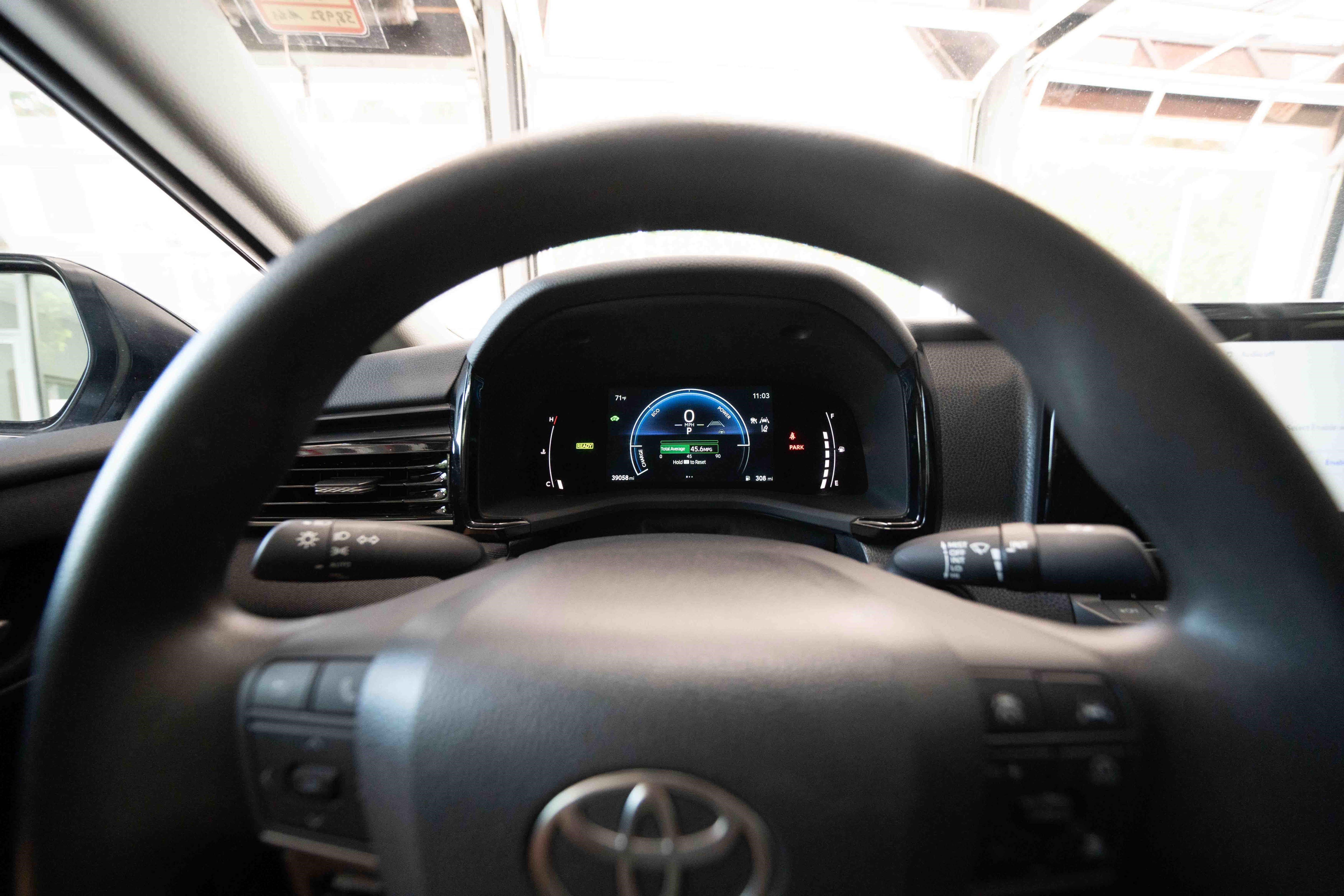 Used 2025 Toyota Camry LE FWD image 15