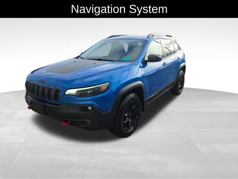 Used 2019 Jeep Cherokee Trailhawk image 8