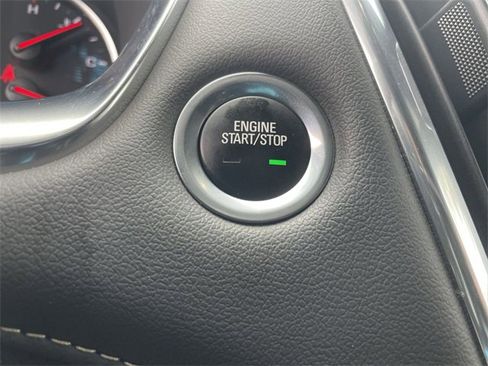 Used 2022 Chevrolet Traverse Premier w/ Redline Edition image 17