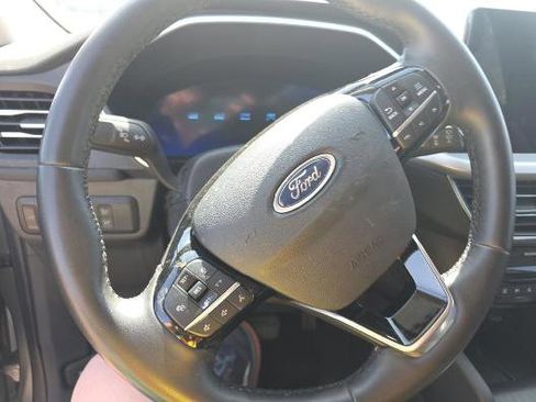 Used 2024 Ford Escape Platinum AWD/4WD image 7