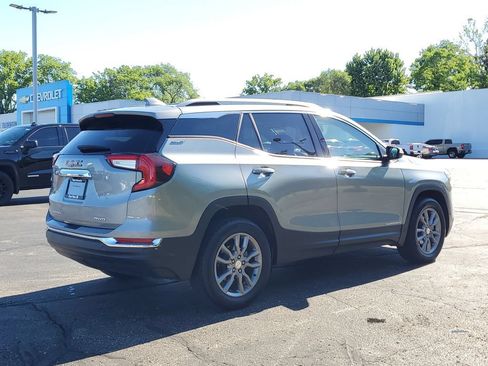 Used 2024 GMC Terrain SLT w/ LPO, Floor Liner Package AWD/4WD image 4