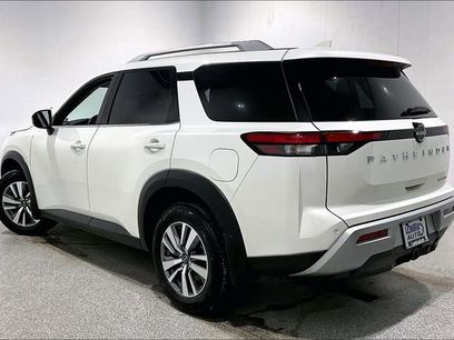 Used 2023 Nissan Pathfinder SL