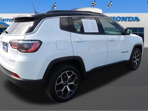 Used 2025 Jeep Compass Limited AWD/4WD image 8