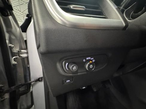 Used 2021 GMC Terrain SLE w/ Driver Convenience Package AWD/4WD image 22