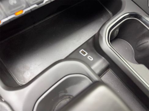 Used 2025 GMC Sierra 1500 AT4 image 70