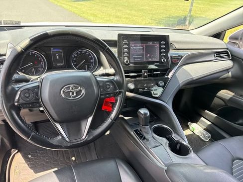 Used 2021 Toyota Camry SE FWD image 13