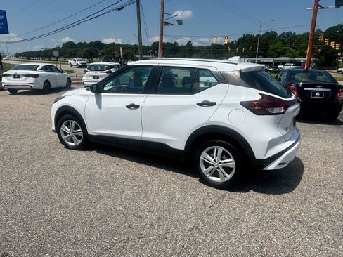 Used 2024 Nissan Kicks S FWD image 16