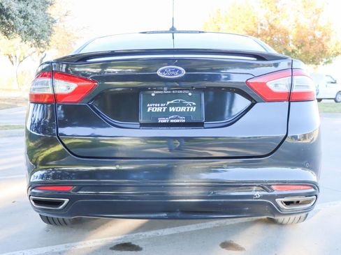 Used 2015 Ford Fusion SE image 6