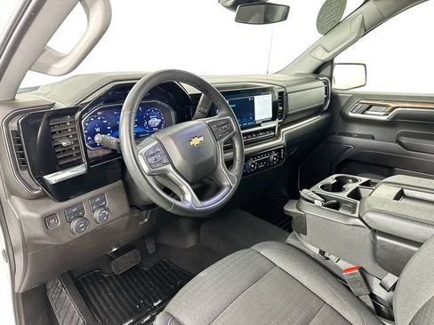 Used 2024 Chevrolet Silverado 1500 LT AWD/4WD image 18
