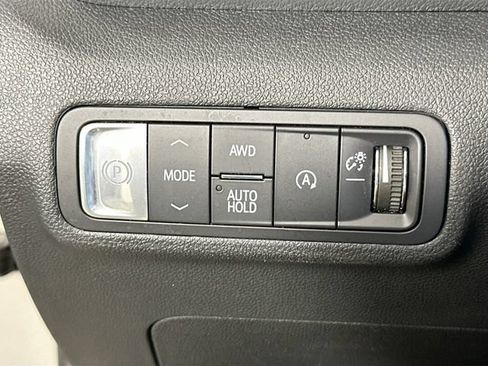 Used 2025 GMC Terrain Elevation w/ Elevation Premium Package AWD/4WD image 23