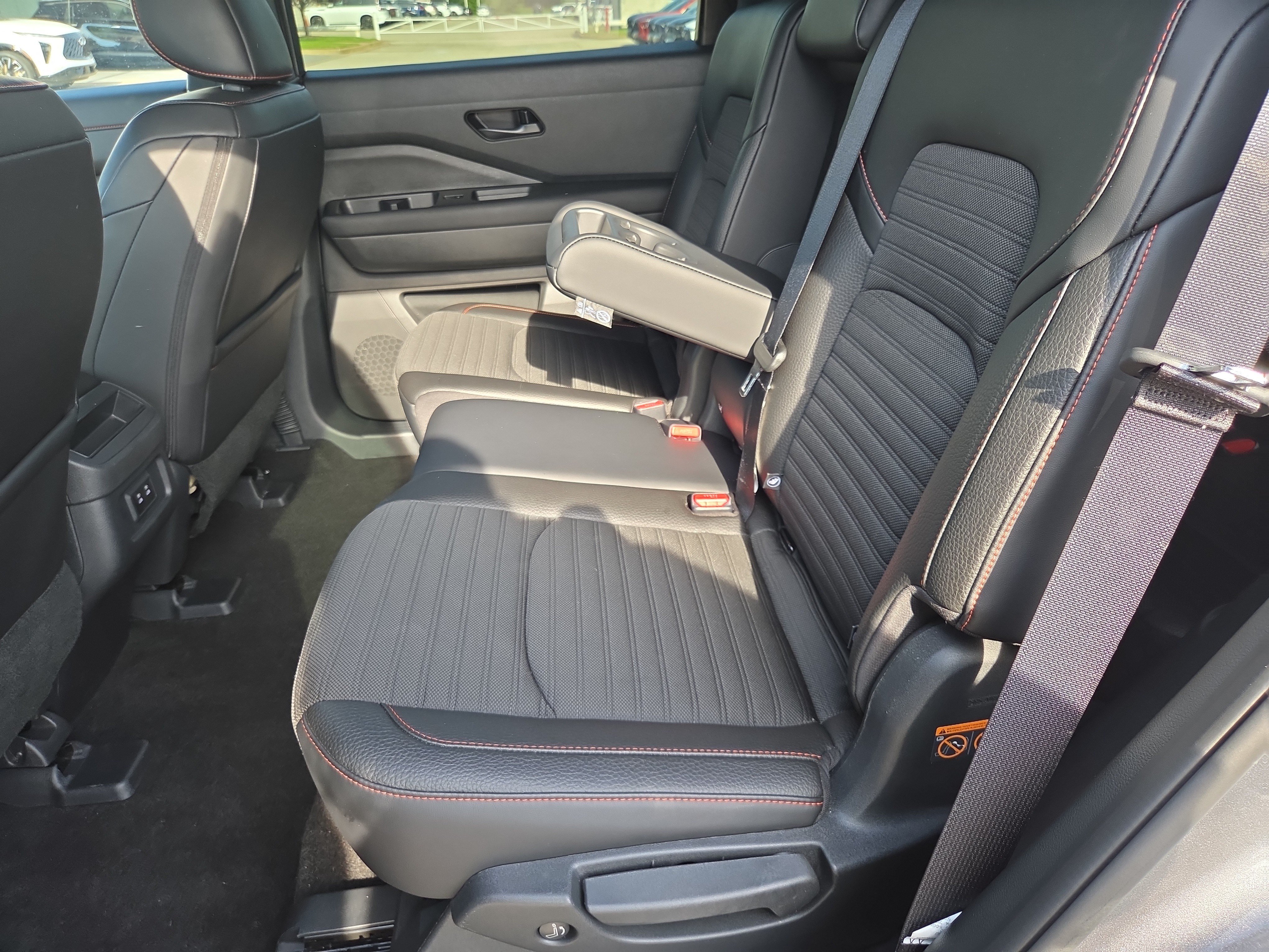Used 2026 Nissan Pathfinder Rock Creek AWD/4WD image 7