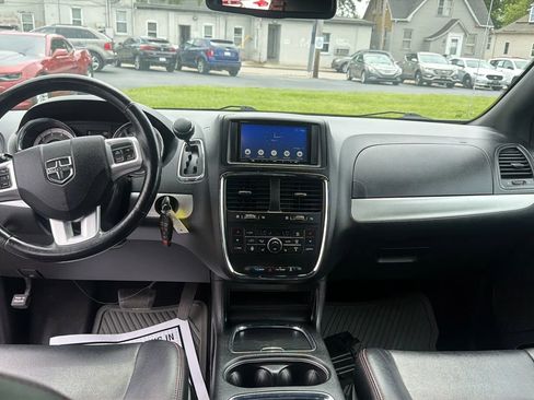 Used 2019 Dodge Grand Caravan GT FWD image 13