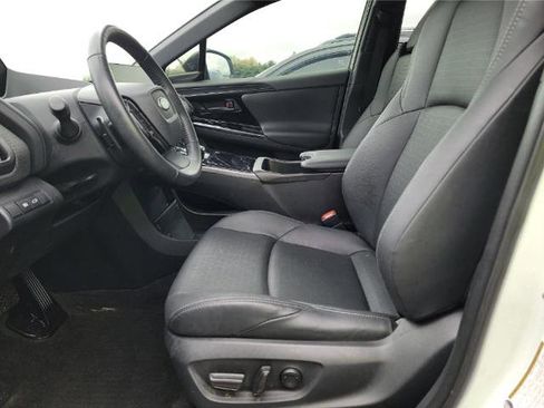 Used 2023 Subaru Solterra AWD image 5