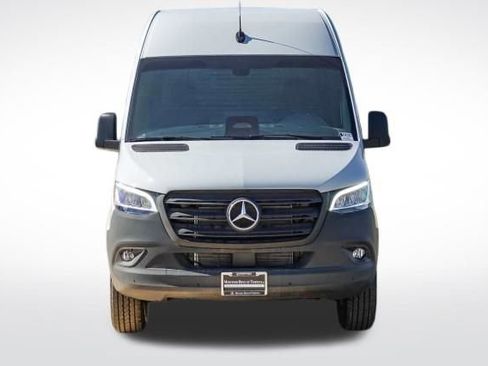 New 2025 Mercedes-Benz Sprinter 2500 image 2