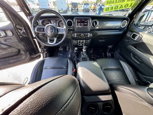 Used 2021 Jeep Wrangler Unlimited Sahara AWD/4WD image 10