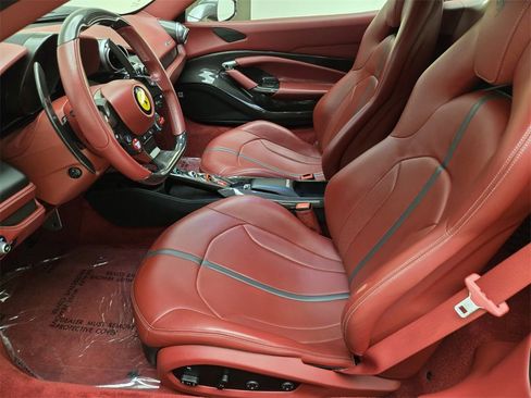 Used 2020 Ferrari F8 Tributo image 18