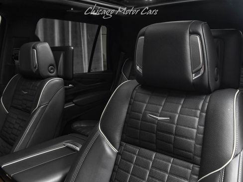 Used 2021 Cadillac Escalade Sport Platinum w/ LPO, ONYX Package AWD/4WD image 26