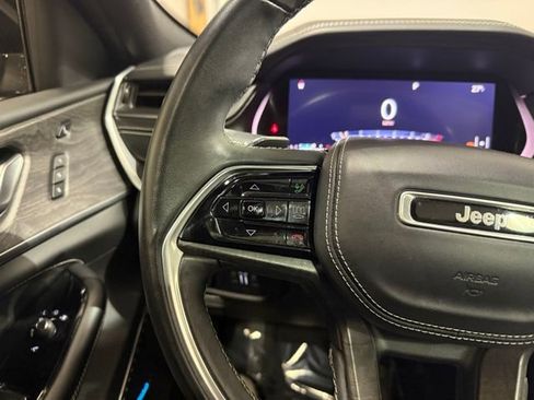 Used 2021 Jeep Grand Cherokee L Overland w/ Luxury Tech Group IV image 16