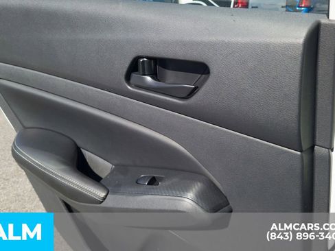 Used 2025 Nissan Altima 2.5 SV image 23