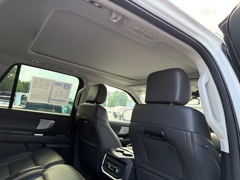 Used 2025 Ford Expedition Max Active AWD/4WD image 14