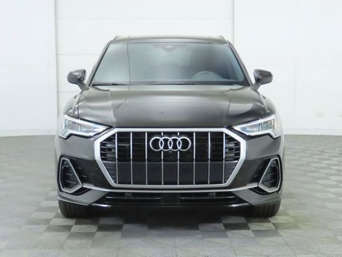 Used 2023 Audi Q3 2.0T Premium Plus image 2