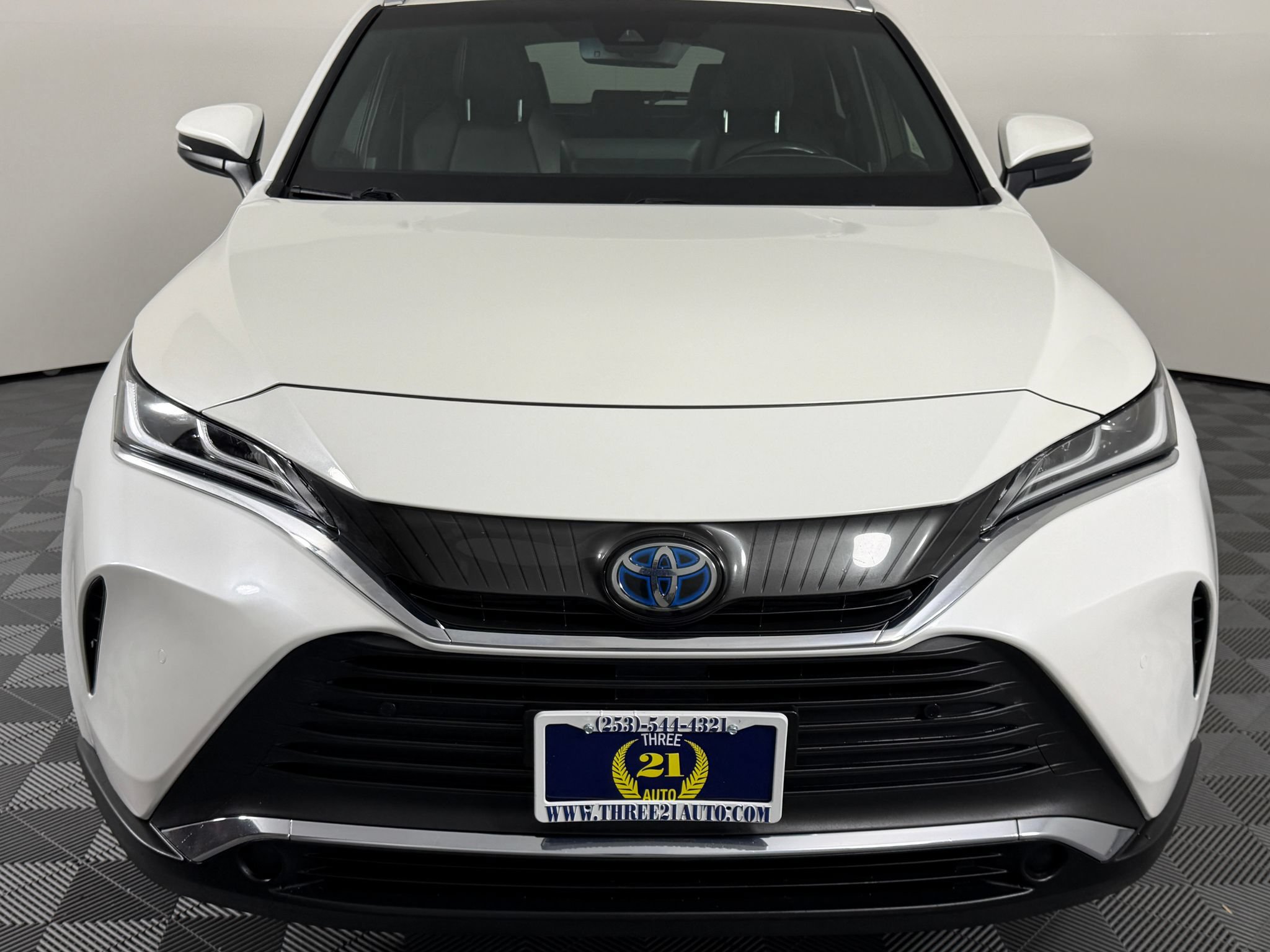 Used 2021 Toyota Venza XLE AWD/4WD image 3