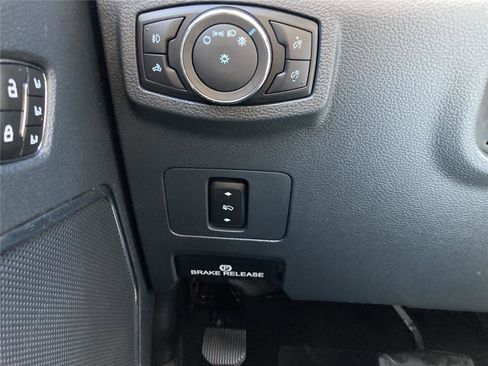 Used 2022 Ford F250 Lariat w/ Lariat Value Package image 14