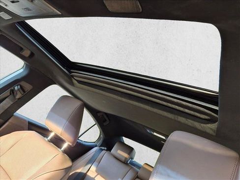 Used 2023 Lexus ES 350 w/ Premium Package FWD image 12