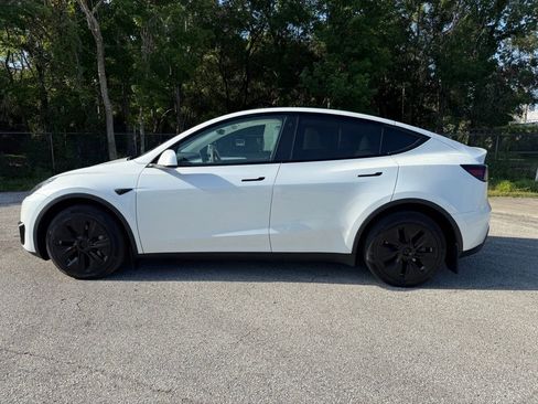 Used 2023 Tesla Model Y Long Range AWD/4WD image 14