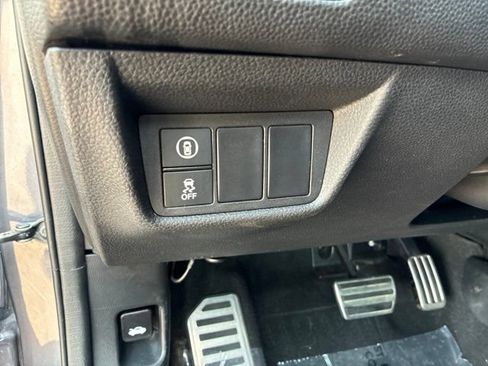 Used 2018 Honda Accord Sport image 8