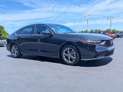 Used 2024 Honda Accord EX image 2