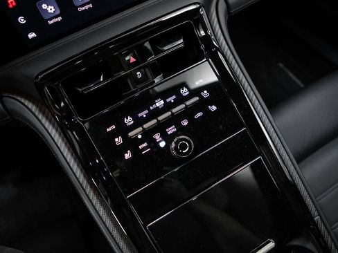 Certified 2025 Porsche Panamera Turbo AWD/4WD image 27